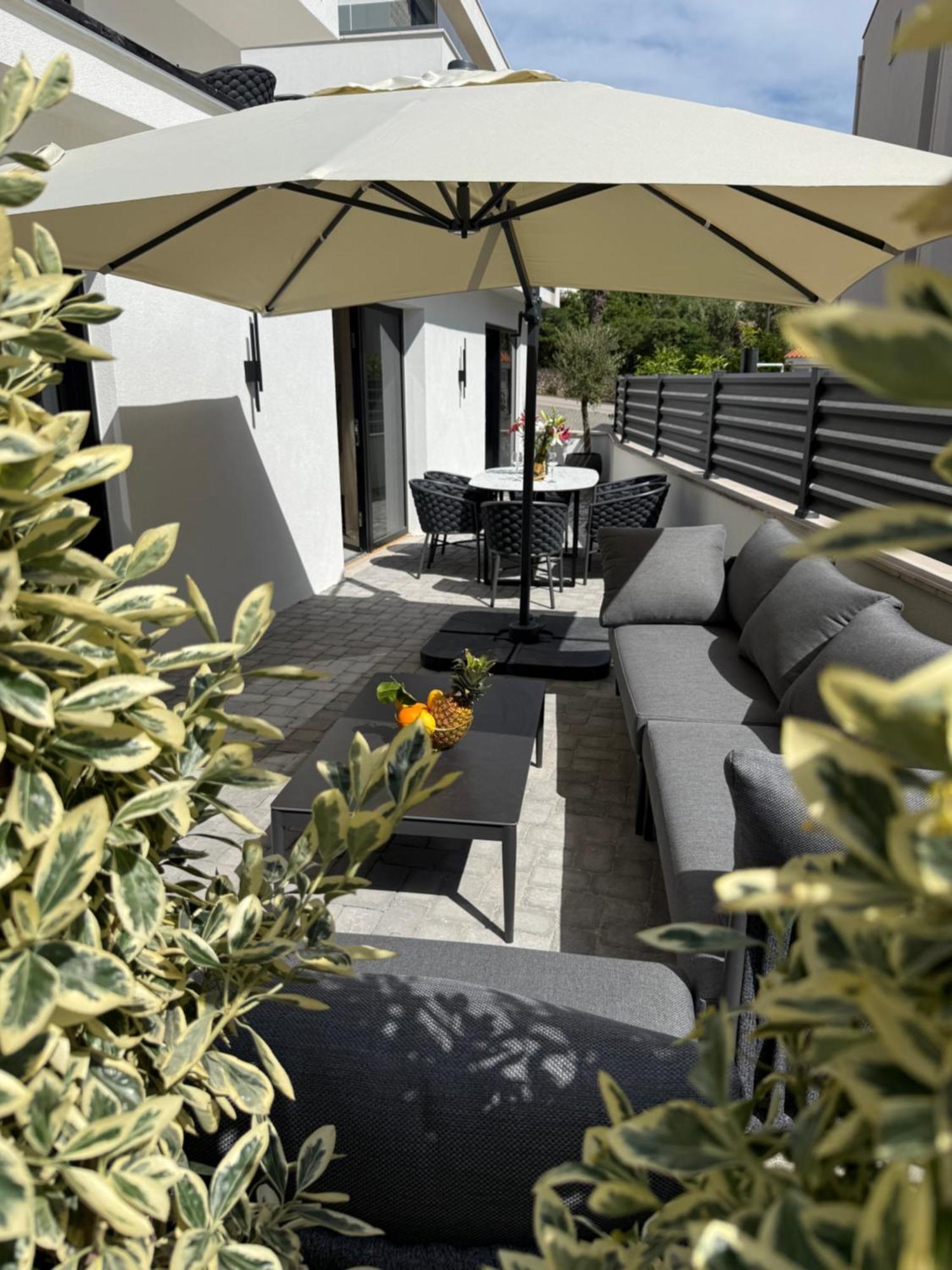 Apartment Sara Trogir Exterior photo