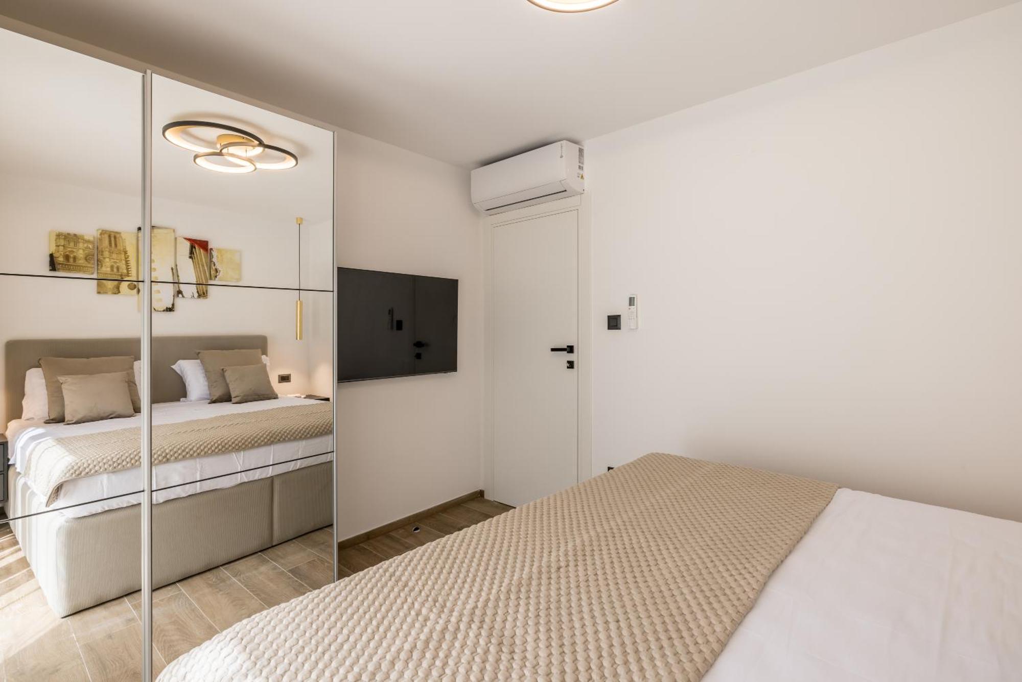 Apartment Sara Trogir Exterior photo